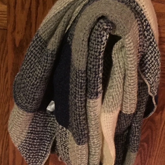 Infinity scarf - Picture 2 of 2